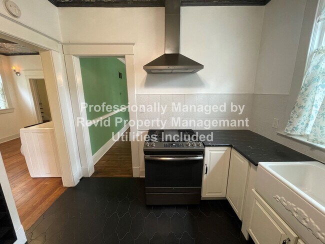 Building Photo - 1287 Harbert Ave