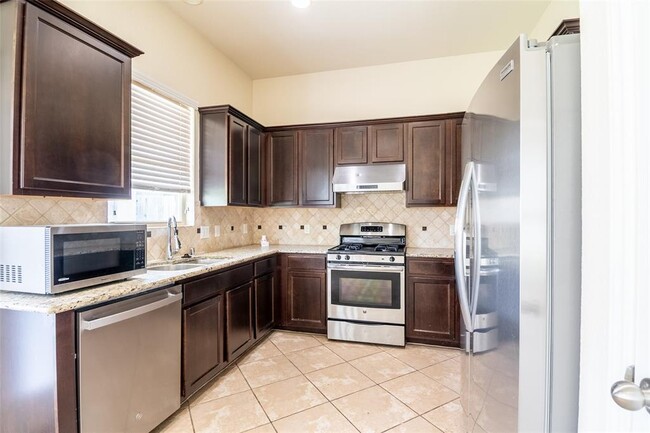 Building Photo - 13546 Smith Lake Ln