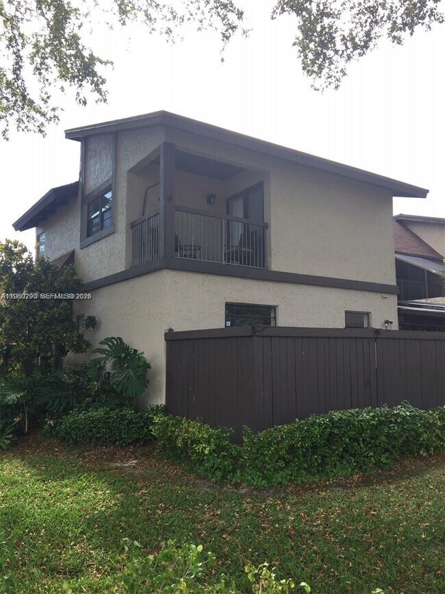 Building Photo - 2191 Bayberry Dr