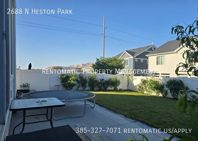 Building Photo - 2688 N Heston Park