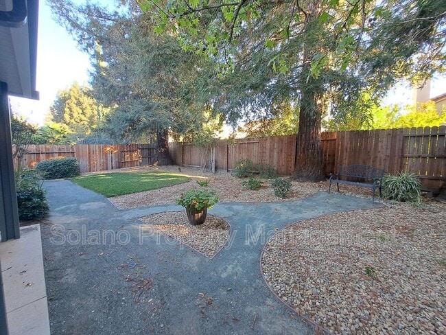 Building Photo - 357 Shannon Dr