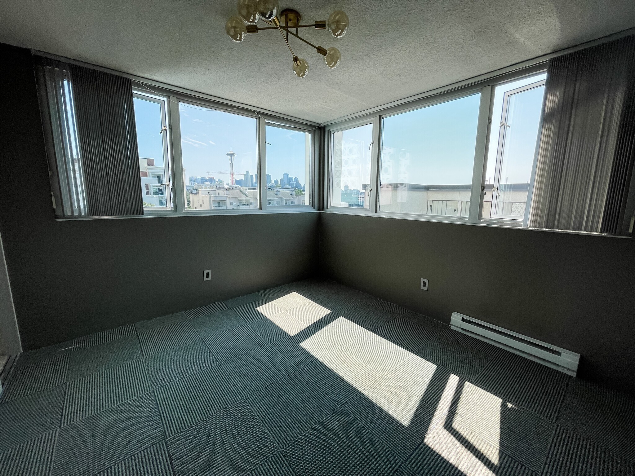 Building Photo - 415 W Mercer St