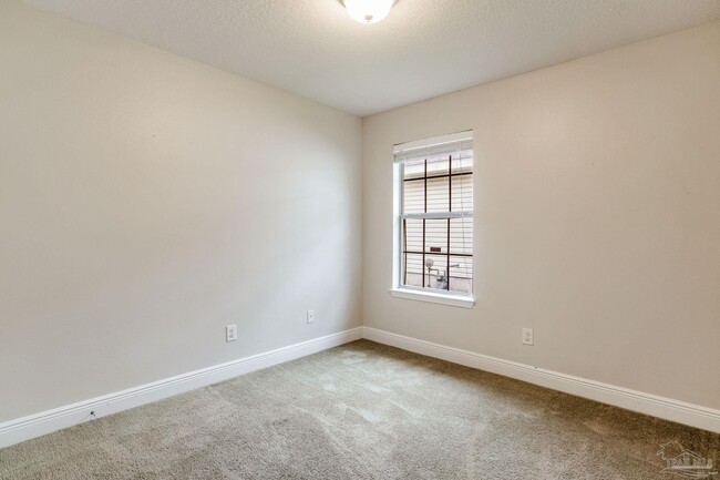 Building Photo - 1482 Towhee Canyon Dr