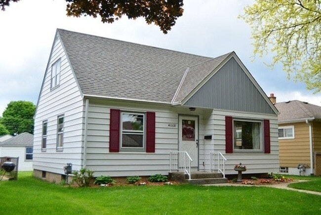 Cozy 3 Bedroom Single Family Home - Cozy  3 Bedroom Single Family Home