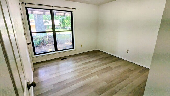 Building Photo - 7720 S Lakewood Ave