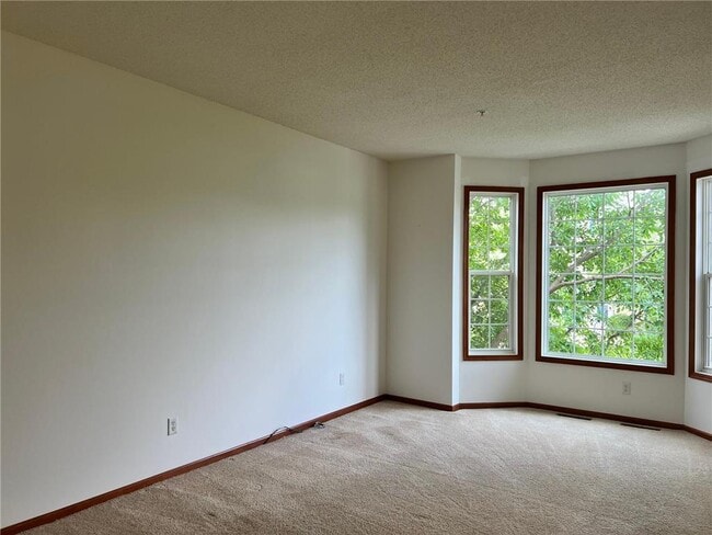 Building Photo - 5026 Yuma Ln N