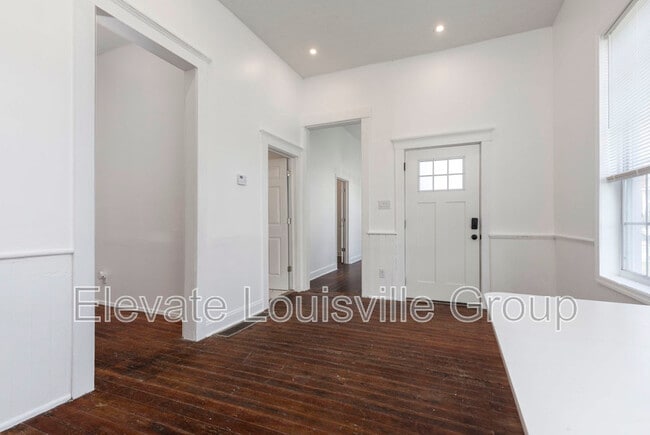 Building Photo - 915 S Shelby St