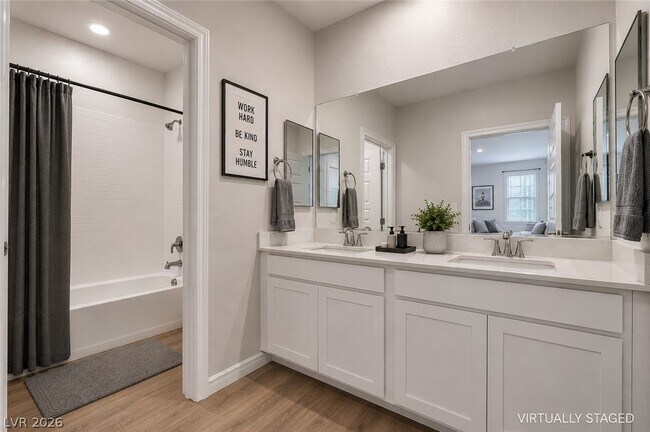 Building Photo - 1611 Dire Wolf Ave