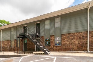 Building Photo - Maple Ridge Apartments