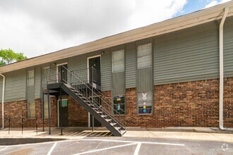 Building Photo - Maple Ridge Apartments