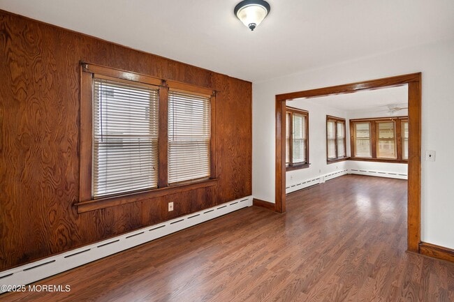 Building Photo - 56 Ford Ave