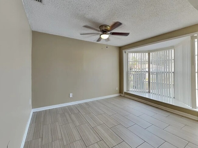 Building Photo - 6204 Frost Dr