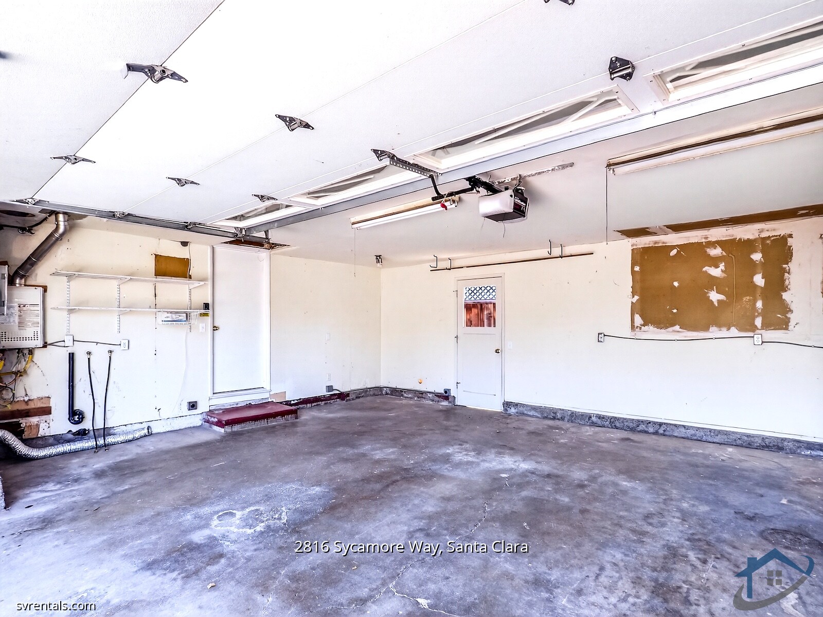 Building Photo - 2816 Sycamore Way