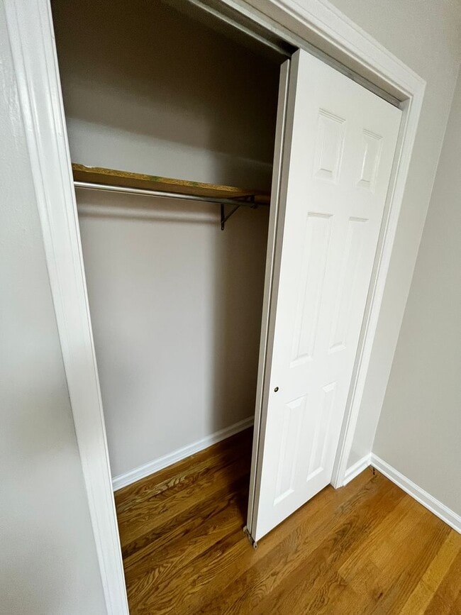 Building Photo - 3 Bedroom Single Family Home in Liverpool