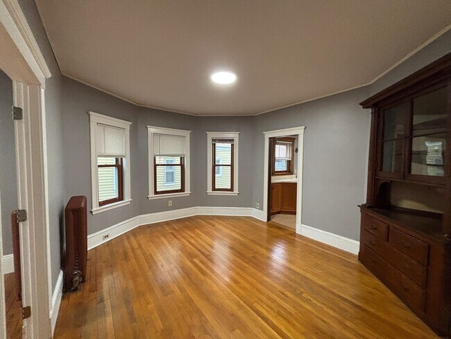 Building Photo - 250 Arlington St