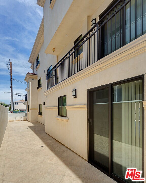 Building Photo - 1211 9th St