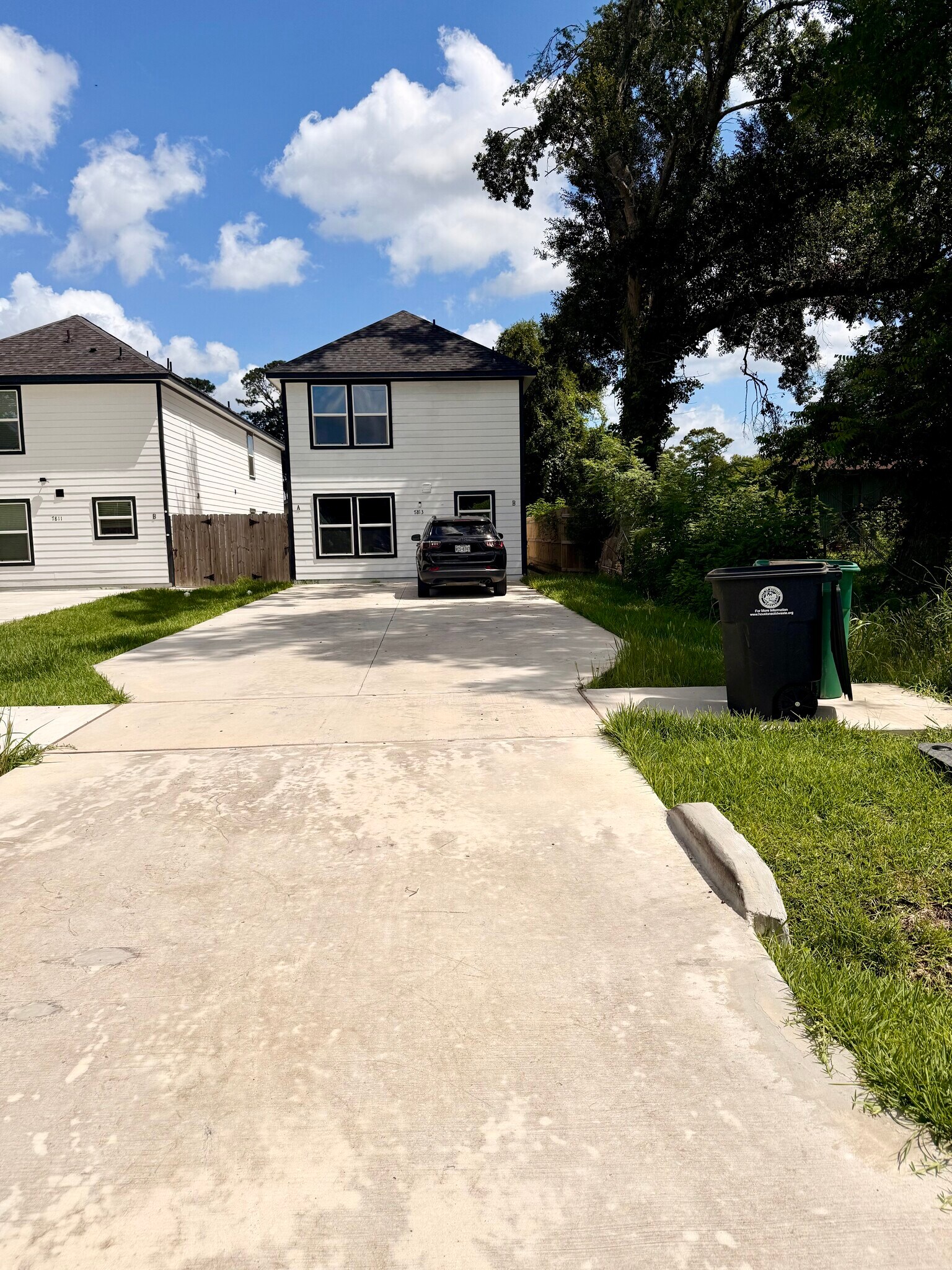 Building Photo - 7813 Laura Koppe Rd