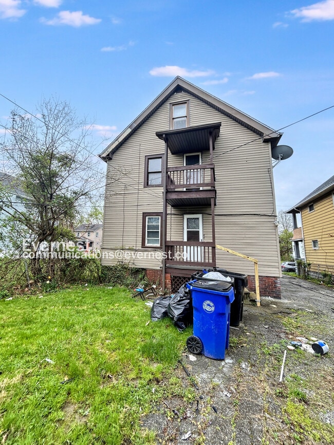 Building Photo - 12013 Parkhill Ave