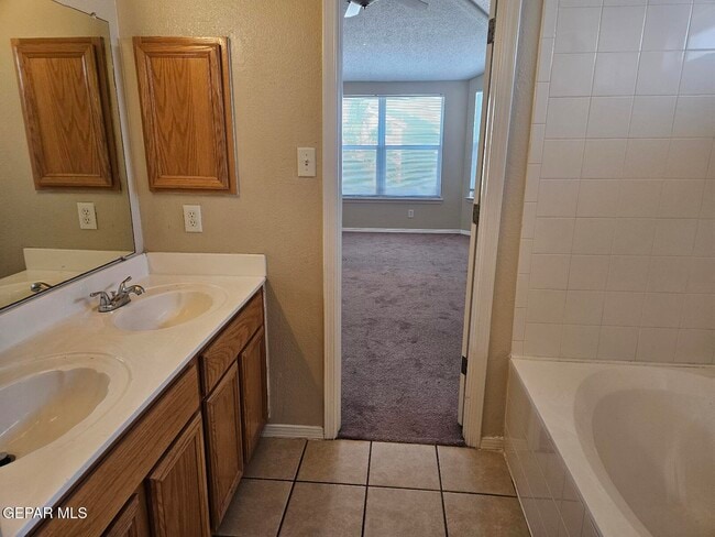 Building Photo - 1725 St Mark Ave