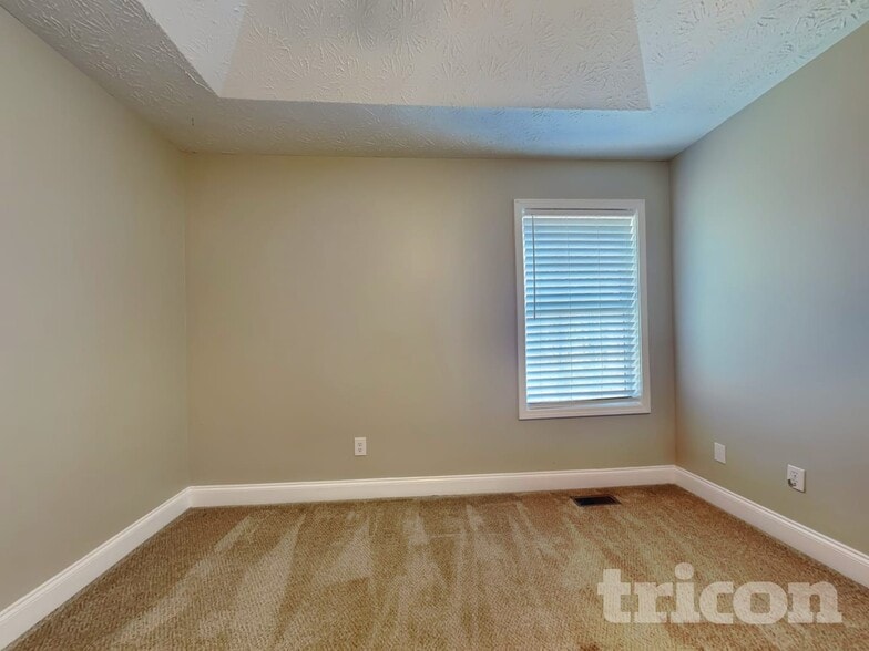 Building Photo - 97 Farmington Dr