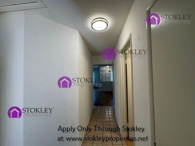 Building Photo - 3709 Sundale Rd