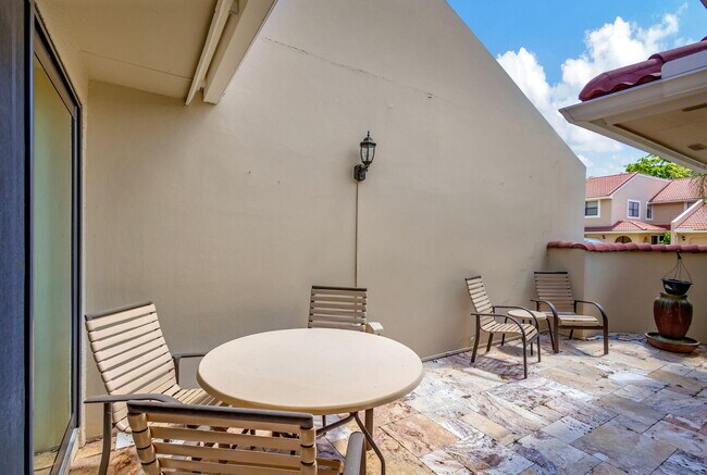 Building Photo - 807 Windermere Way