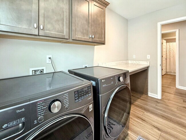 Building Photo - 524 Harbour Pointe Dr