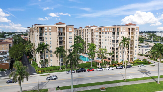 Building Photo - 1801 N Flagler Dr