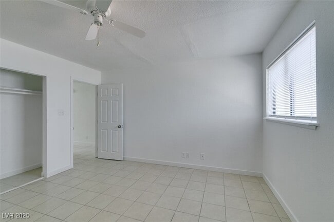 Building Photo - 6987 Mendon Ln