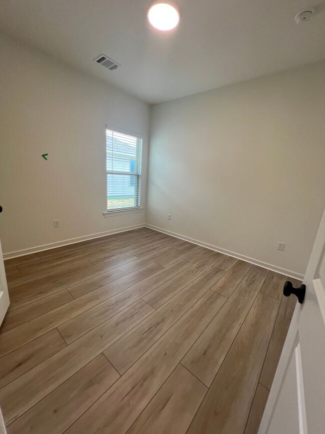 Building Photo - 3130 E Blue Heron Dr