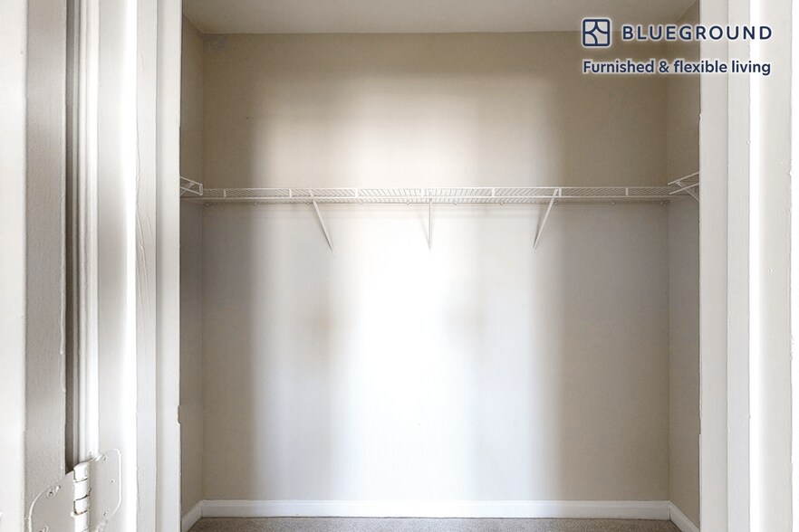 Building Photo - 2350 26th Ct S