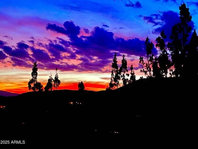 Building Photo - FULLY FURNISHED SEDONA DREAM HOME AWAITS