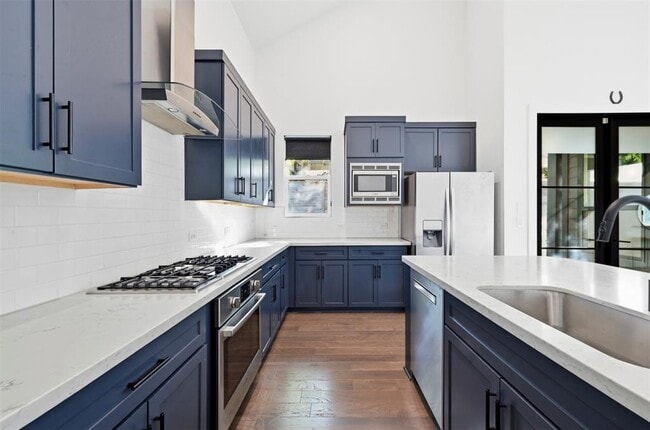 Building Photo - 904 Catalpa St