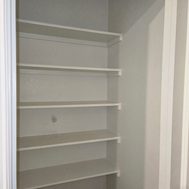 Building Photo - 1112 Spectra Dr