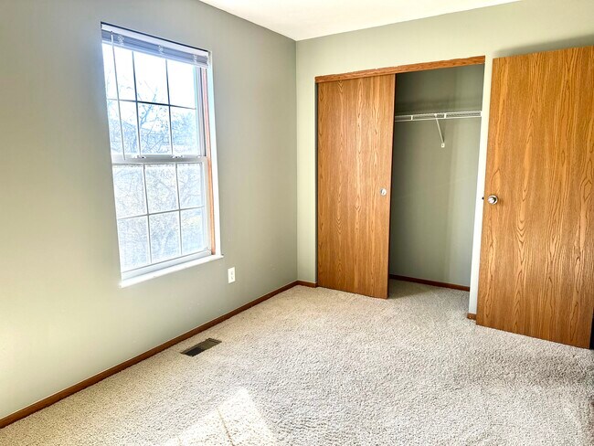 Building Photo - 5727 Kilbury Ln