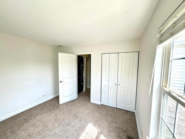 Building Photo - 1437 Meadowsedge Ln