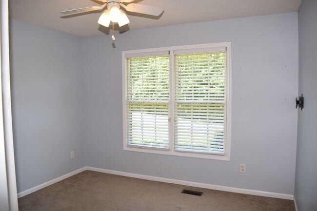 Building Photo - Spacious 3-Bedroom, 3-Bath Home with Bonus...