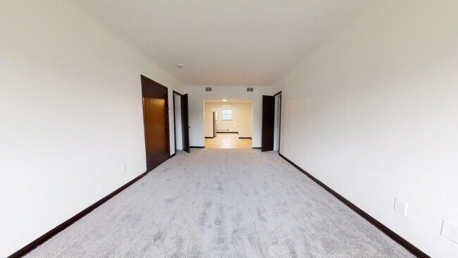 Building Photo - Parma - 2 Bedroom Apartment