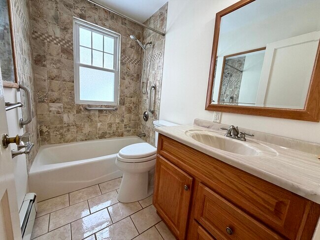 Building Photo - 31 Oakley Rd