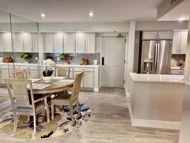 Building Photo - South Seas