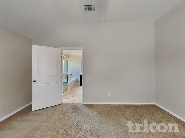 Building Photo - 6411 Candlepass Dr