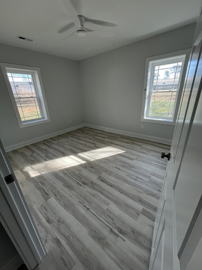 Building Photo - New Built Home 3-Bedroom Kernersville Home with Granite Touches and 2 Full Baths!"