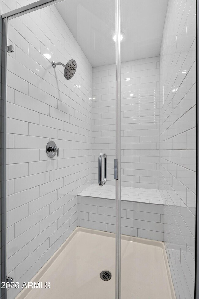 Building Photo - 261 Pinnacle Ridge Dr