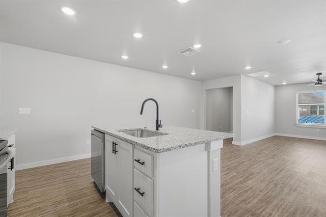 Building Photo - 3041 Glennster St