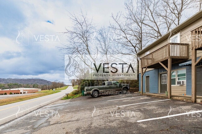 Building Photo - 130 Reems Creek Rd