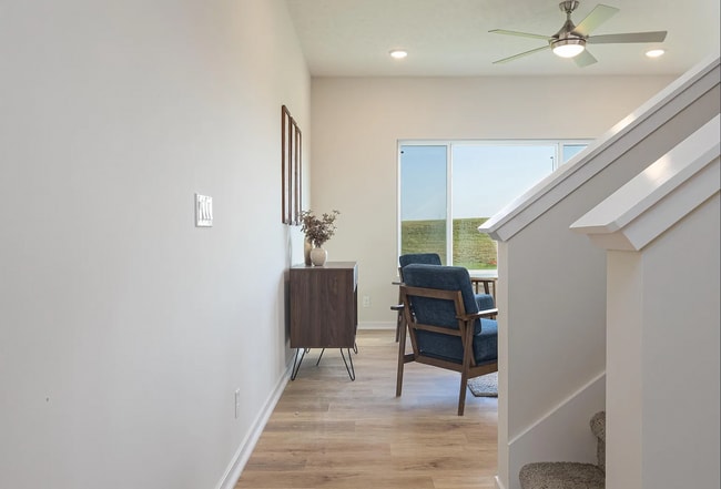 Building Photo - 11704 S 125th St