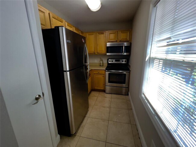 Building Photo - 13824 Orange Sunset Dr