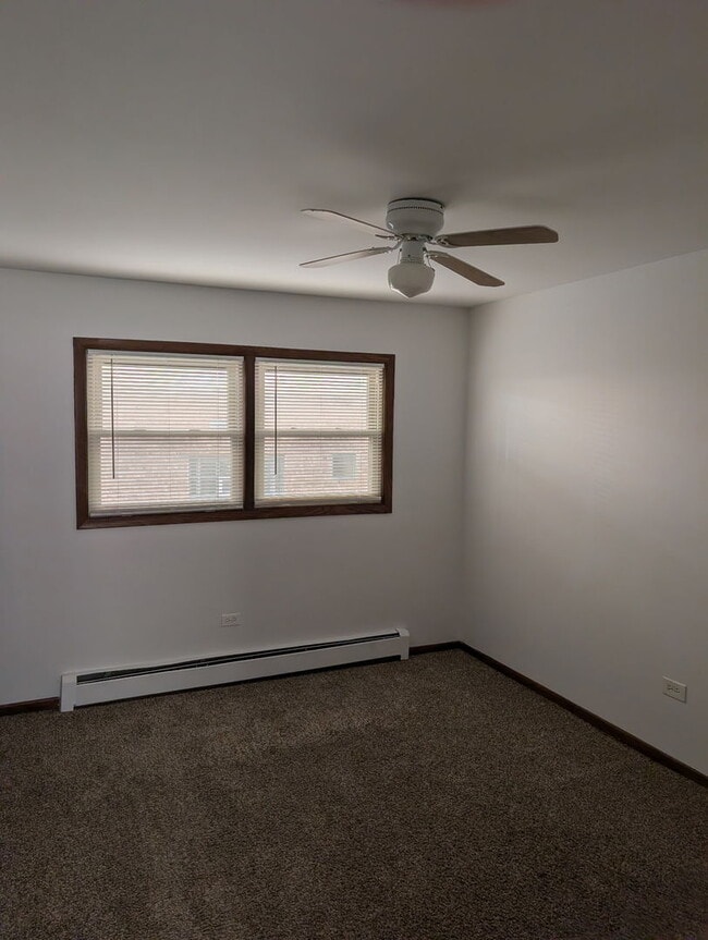 Building Photo - 2411 N 77th Ct