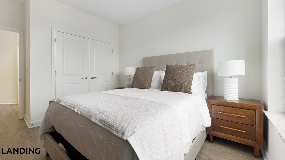 Building Photo - 909 Mansion Dr