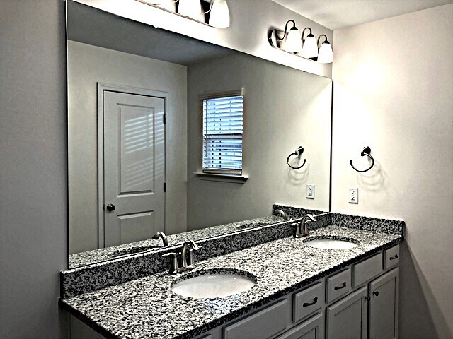 Building Photo - 203 Gregory Dr